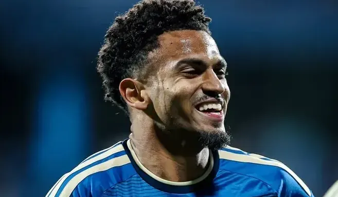 Ex-Sporting marca na vitória do Chipre